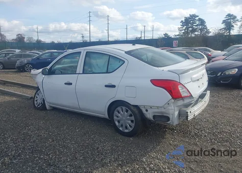 2015 Nissan Versa 1.6 S+ z USA, uszkodzony, nr VIN 3N1CN7APXFL872266
